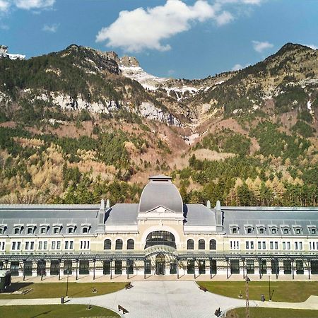 Canfranc Estacion, A Royal Hideaway Hotel - Gran Lujo Exterior foto The station