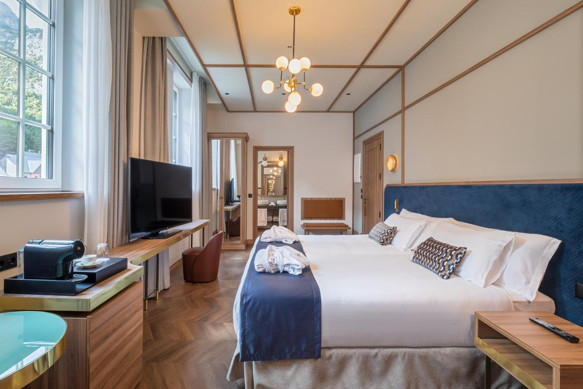 Canfranc Estacion, A Royal Hideaway Hotel - Gran Lujo Exterior foto Deluxe Room