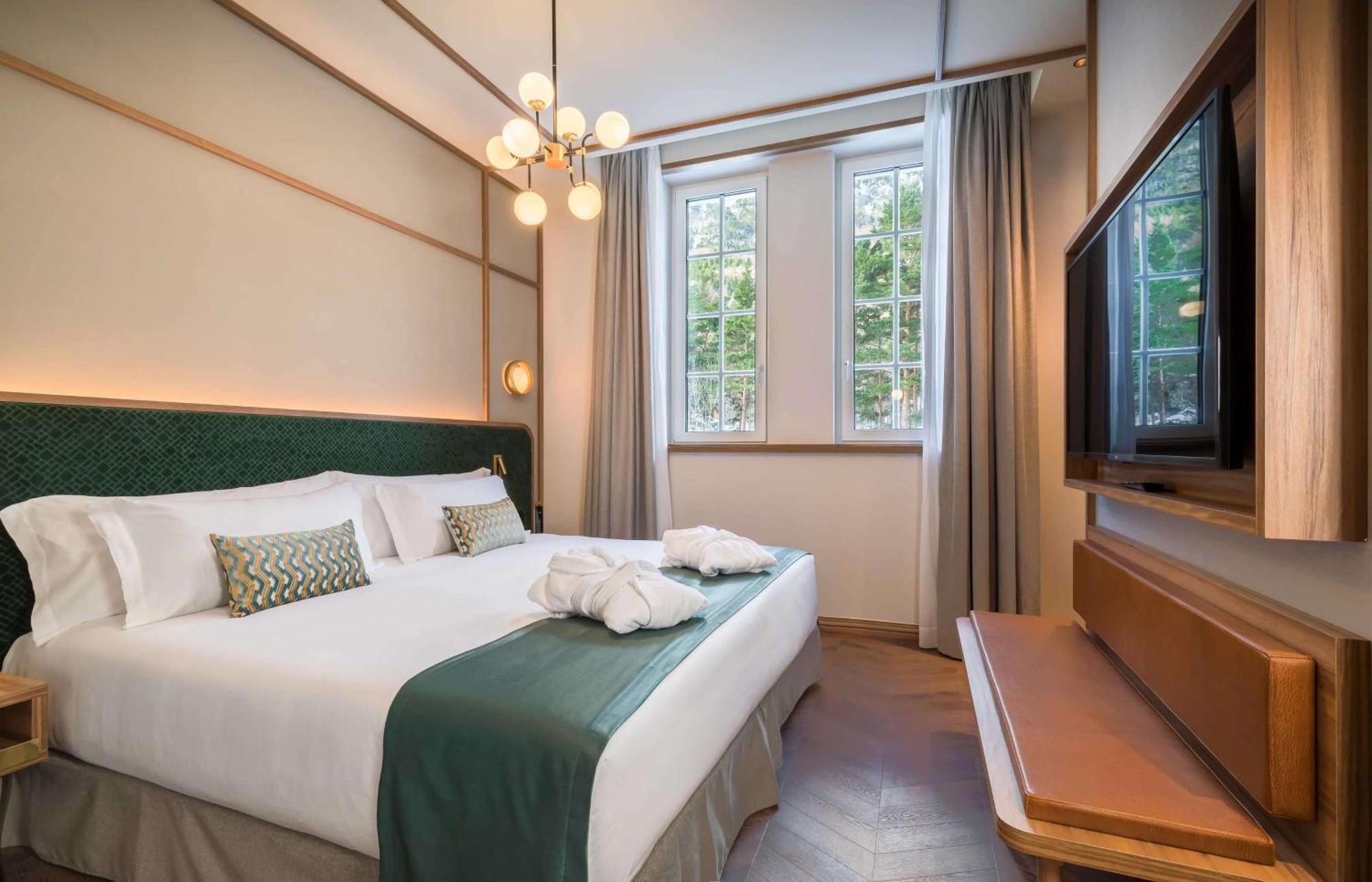Canfranc Estacion, A Royal Hideaway Hotel - Gran Lujo Exterior foto Deluxe Room