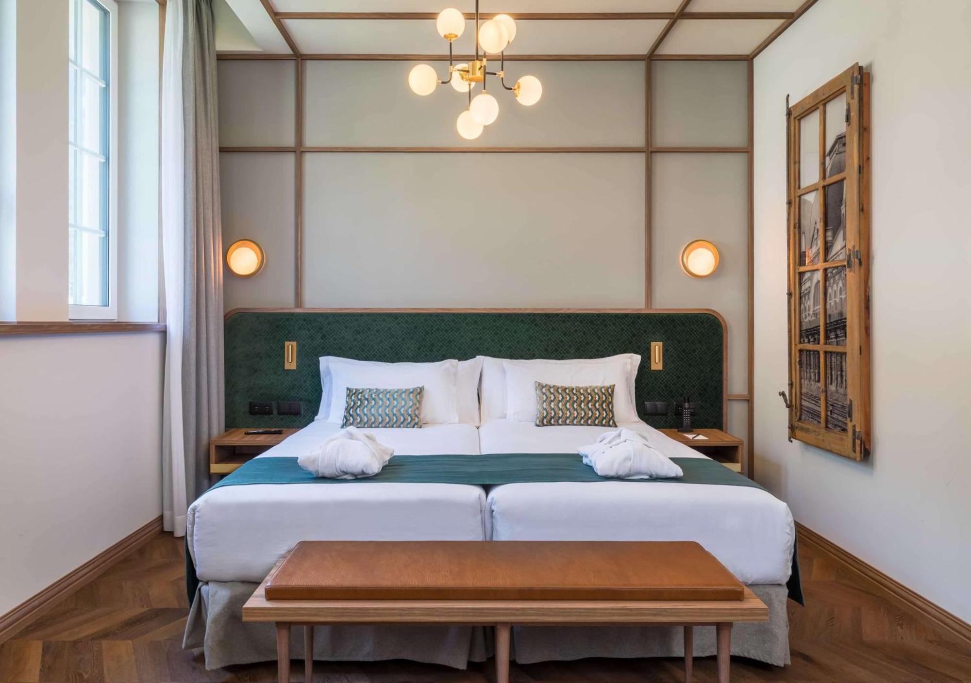 Canfranc Estacion, A Royal Hideaway Hotel - Gran Lujo Exterior foto Deluxe room