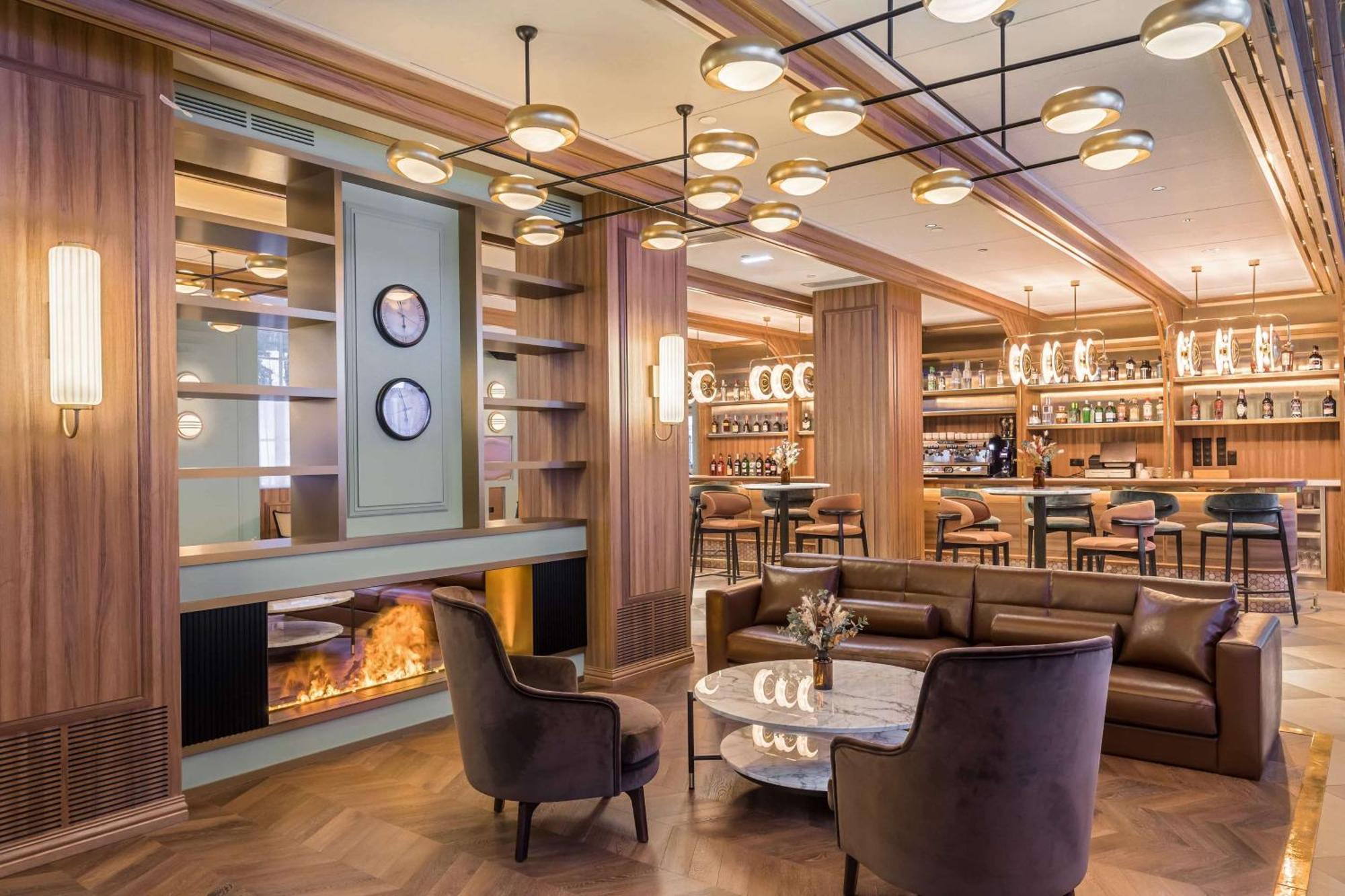 Canfranc Estacion, A Royal Hideaway Hotel - Gran Lujo Exterior foto The Lounge at the InterContinental London The O2