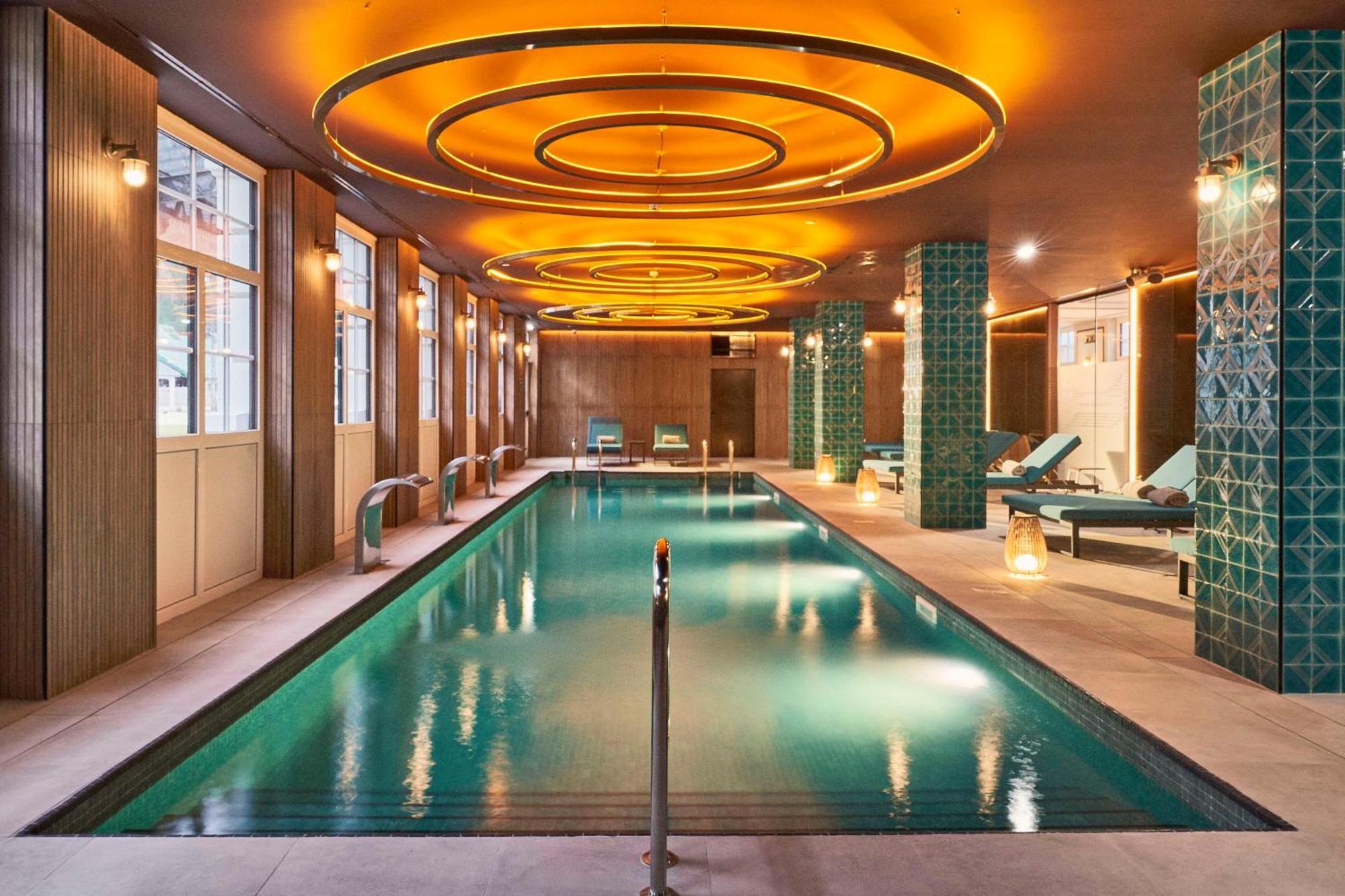 Canfranc Estacion, A Royal Hideaway Hotel - Gran Lujo Exterior foto The spa at The Ivy Spa